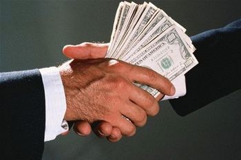 Стоимость жилья наполовину составляет коррупция